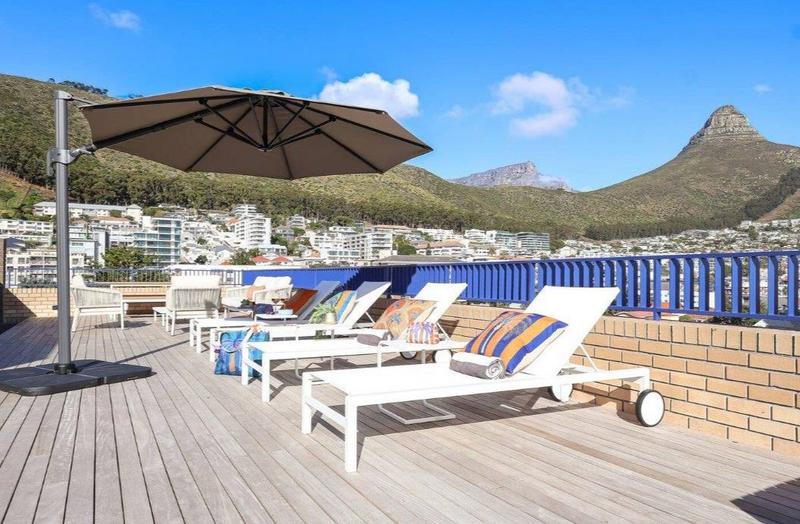 1 Bedroom Property for Sale in Sea Point Western Cape